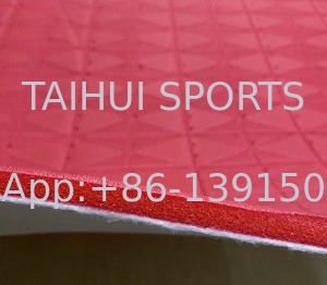 العشب الاصطناعي للملاعب 30/50/70 كثافة و 3000 ملم / ساعة تصريف المياه