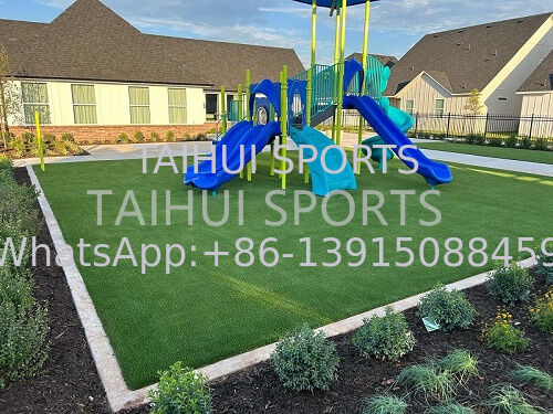 سجادة أمان متشابكة ناعمة السقوط بسماكة 10-100 مم ووسادة صدمات للملعب مضمونة HIC و CFH