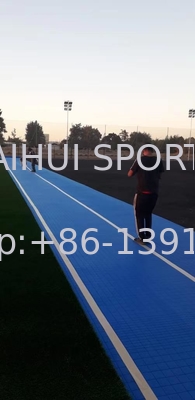 PE رغوة العشب الاصطناعي صدمة الوسادة الأساس الذي تقوم عليه مقاومة للأشعة فوق البنفسجية سمك مخصص 8-30 مم